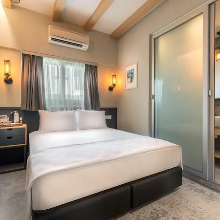 Isola 12 Hotel